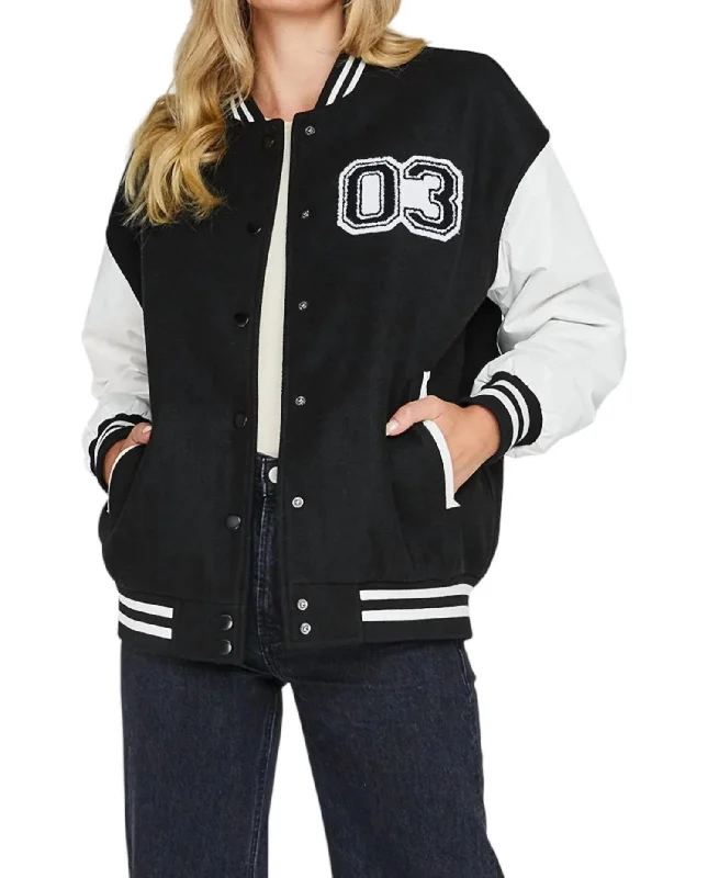 Women's Vintage-Inspired Outfit Legacy Jacket In Black