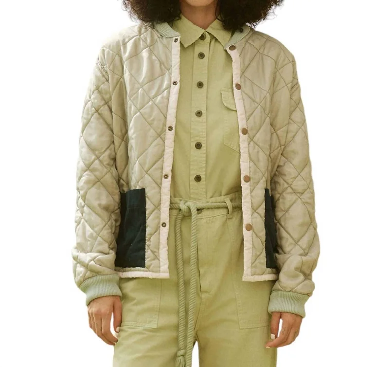 Comfortable Lounge Clothing Reversible Patch Pocket Puffer Jacket In Pale Army W/ Cream Blush