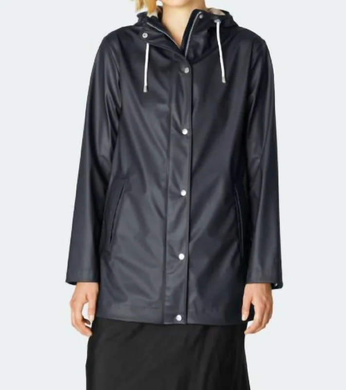 Women's Clothes For Outdoor Events Rain Jacket In Black Beauty