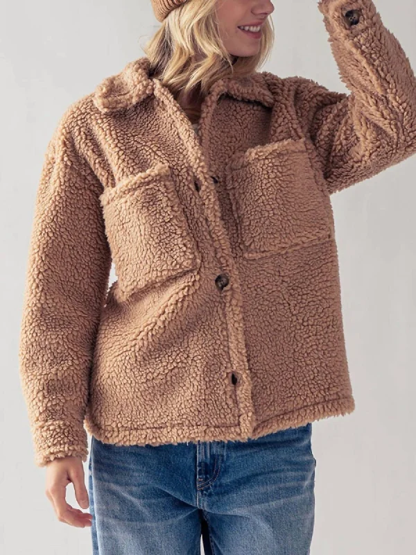 Women's Transitional Clothes Cozy Sherpa Fleece Jacket In Camel