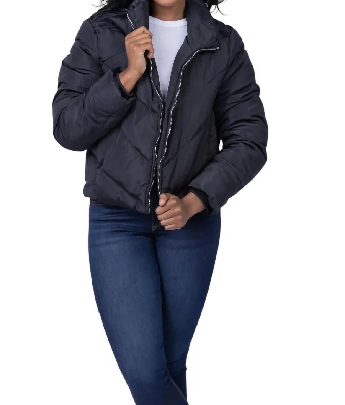 Huge Markdowns On Must-Have Fashion Essentials Vinnie Puffer Jacket In Black