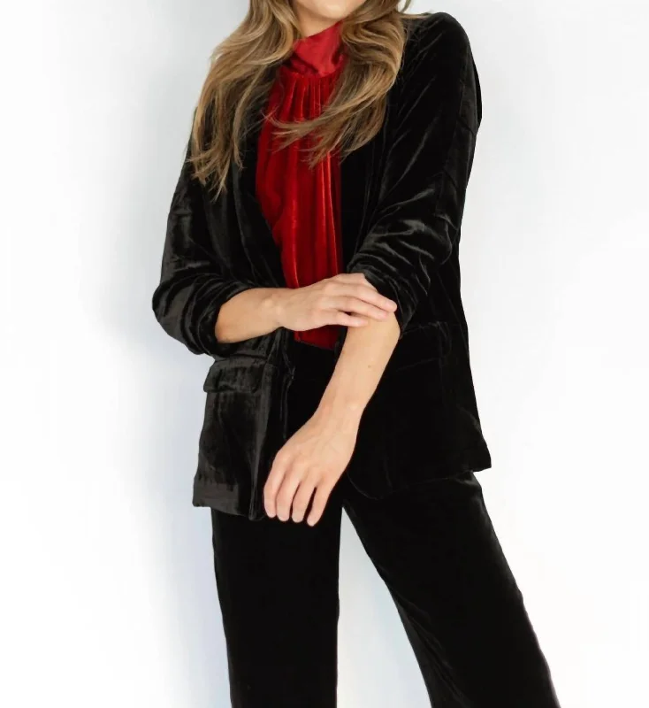 Women's Tops And Clothing Scrunch Sleeve Jacket In Black