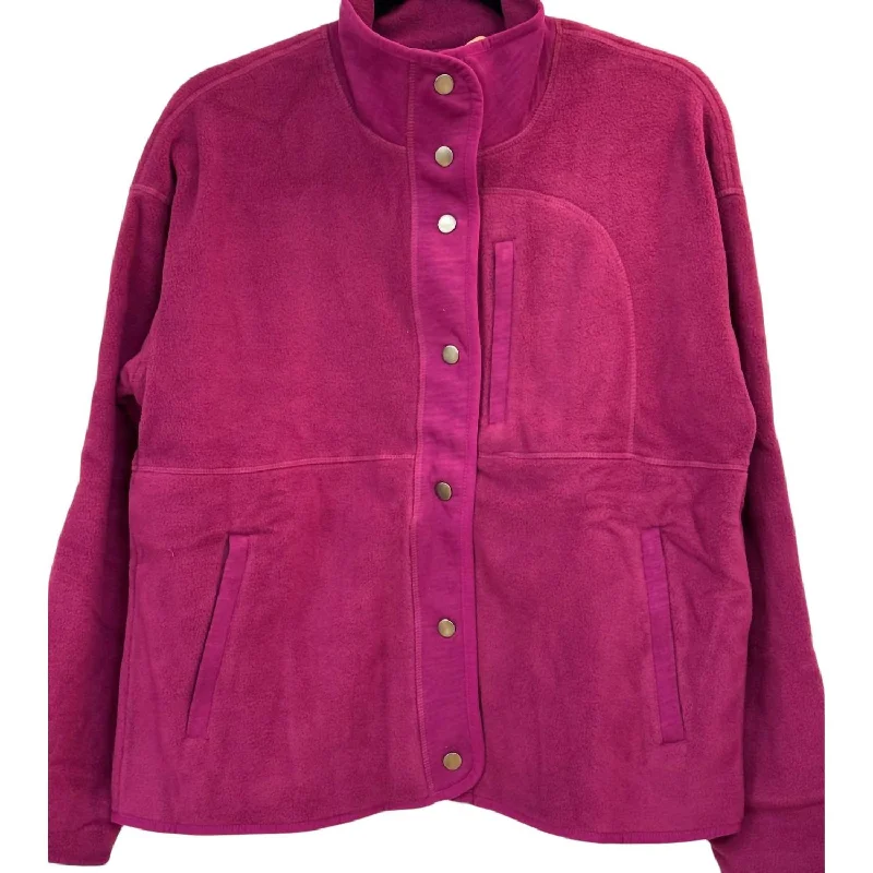 Women's Workout Garments Women's Fleece Jacket In Cranberry