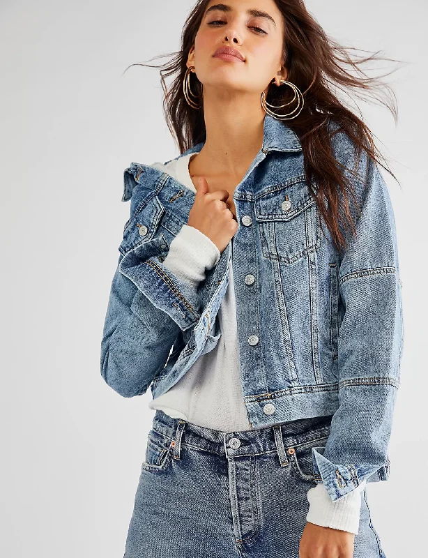 Women's Casual Garments Rumors Denim Jacket, Light Indigo